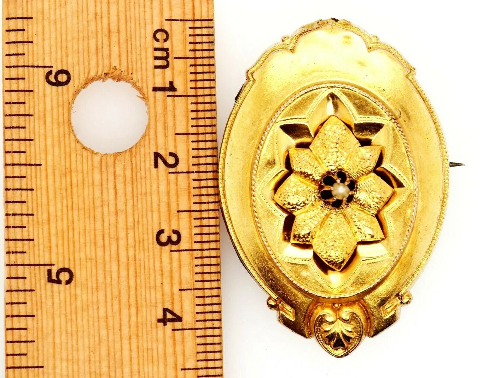 9ct Yellow Gold Seed Pearl Vintage Brooch