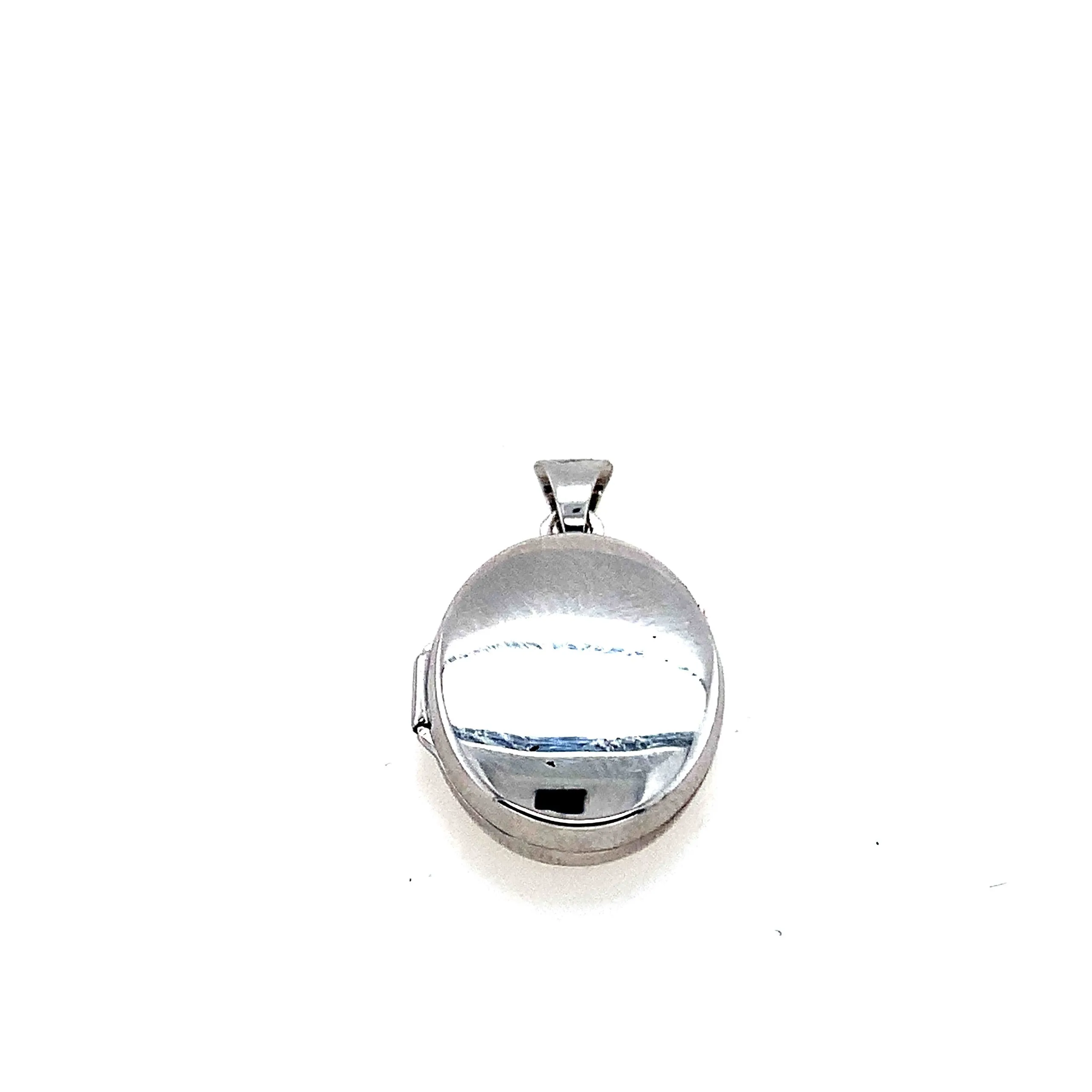 Oval Polished Engravable Locket