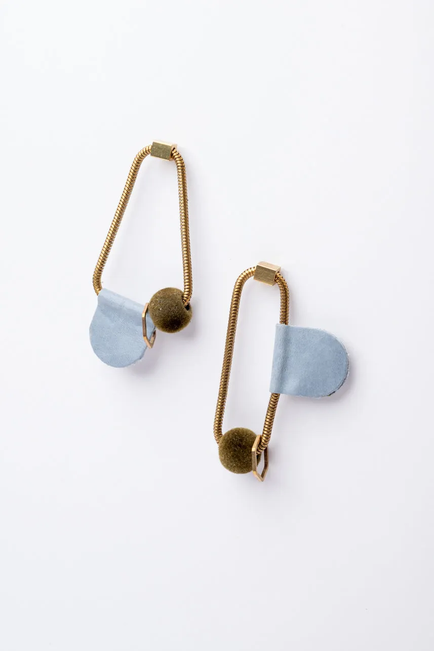 Shapes and forms leather earrings PICASSO model