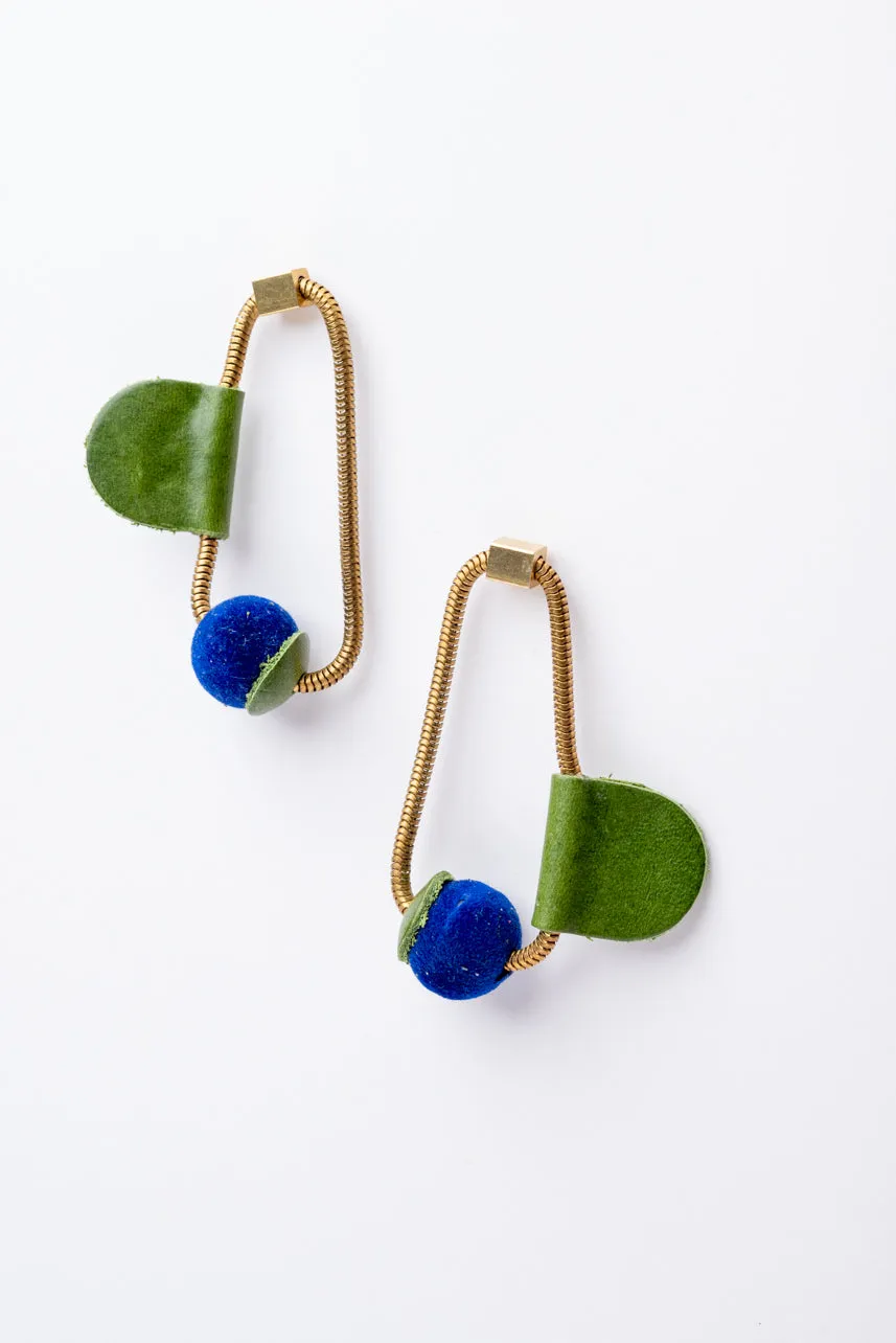 Shapes and forms leather earrings PICASSO model
