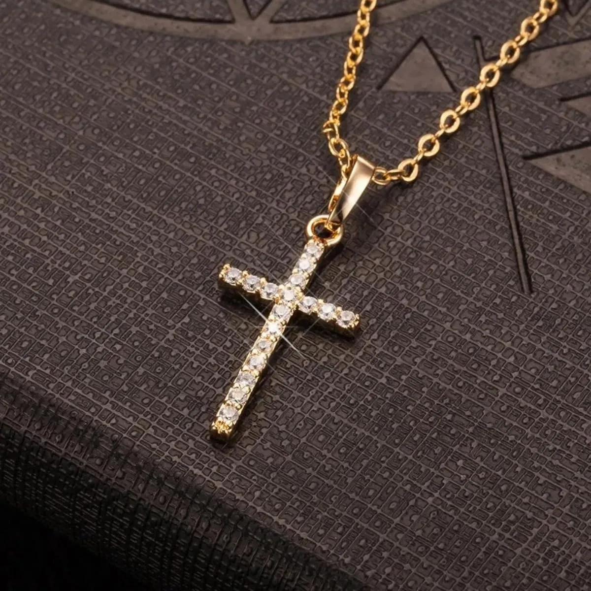 Y2k Cross Pendant Necklace for Women Gothic Pink Fashion Metal Chains Chokers Party Jewelry