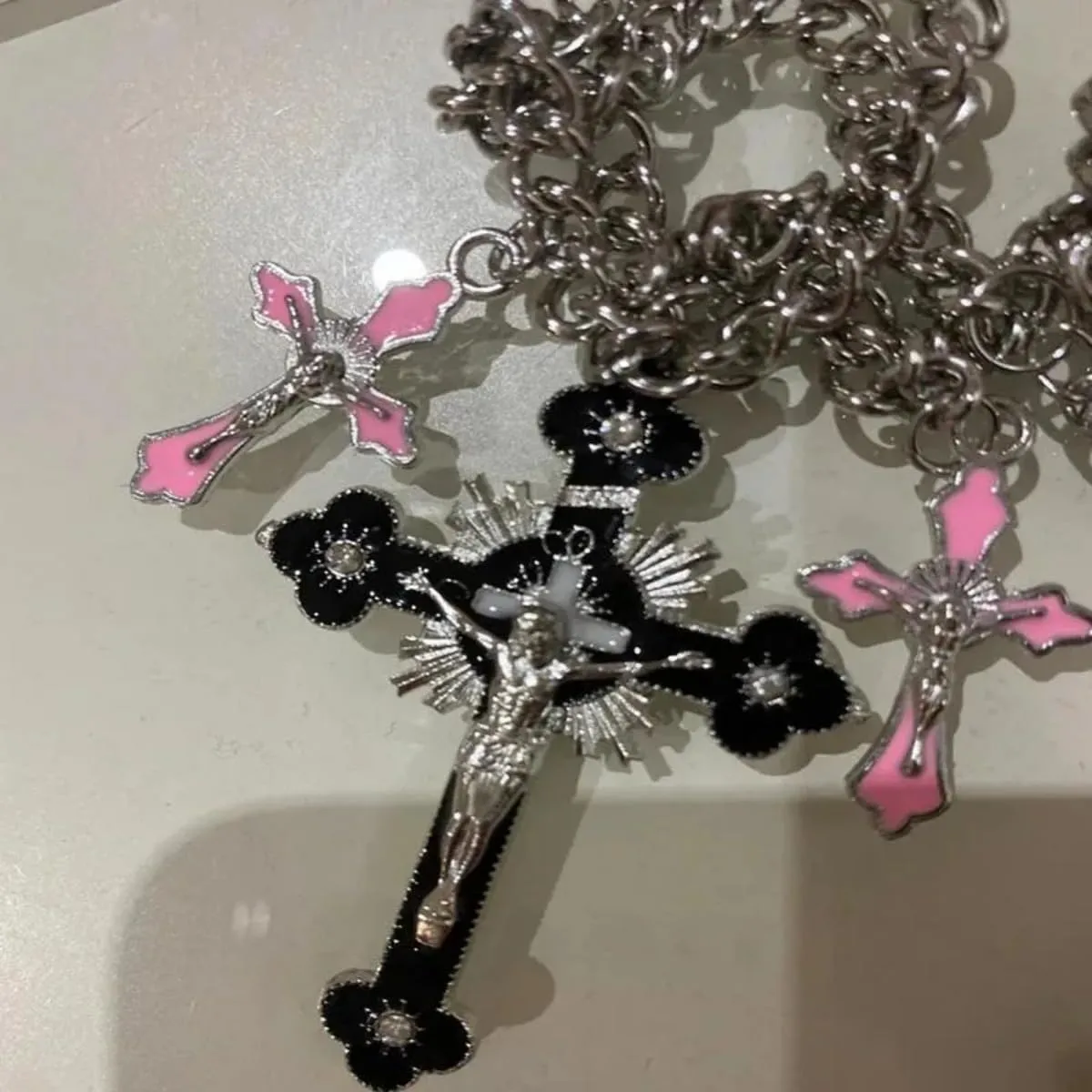 Y2k Cross Pendant Necklace for Women Gothic Pink Fashion Metal Chains Chokers Party Jewelry